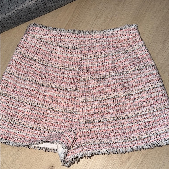 Cinq a Sept Pink Tweed High Waist Shorts - Picture 2 of 3
